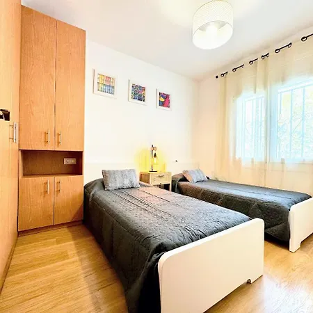 Сasa de vacaciones Empurialola -encantadora Casa Con Jardin Cerca Del Centro -142 Ampuriabrava