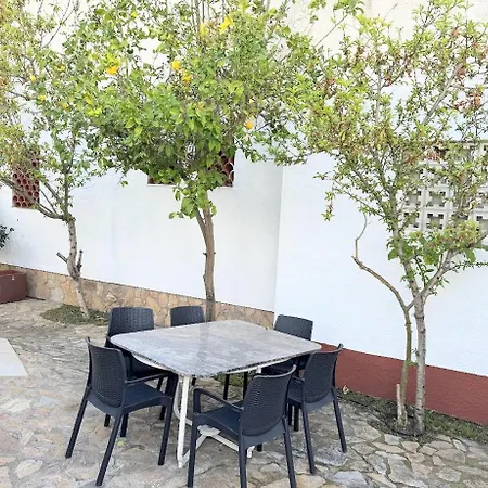 Empurialola -encantadora Casa Con Jardin Cerca Del Centro -142 *