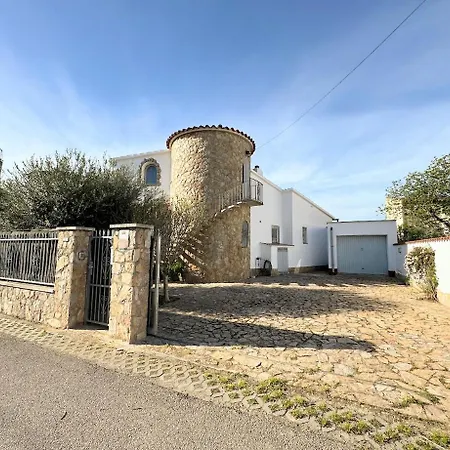 Empurialola -encantadora Casa Con Jardin Cerca Del Centro -142 Сasa de vacaciones Ampuriabrava