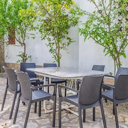 Empurialola -encantadora Casa Con Jardin Cerca Del Centro -142 Сasa de vacaciones *