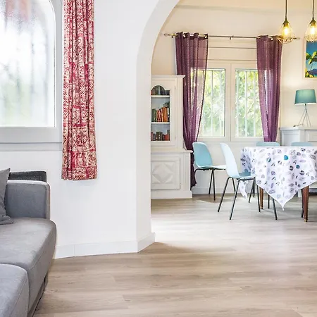 Сasa de vacaciones Empurialola -encantadora Casa Con Jardin Cerca Del Centro -142 Ampuriabrava