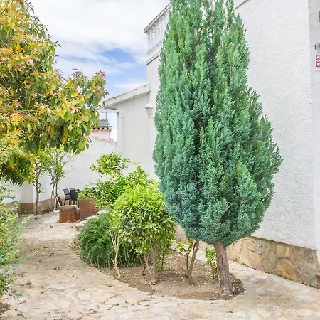 Empurialola -encantadora Casa Con Jardin Cerca Del Centro -142 Сasa de vacaciones