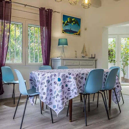 Сasa de vacaciones Empurialola -encantadora Casa Con Jardin Cerca Del Centro -142 Ampuriabrava