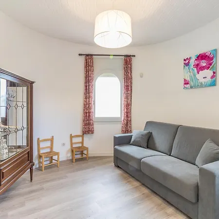 Сasa de vacaciones Empurialola -encantadora Casa Con Jardin Cerca Del Centro -142