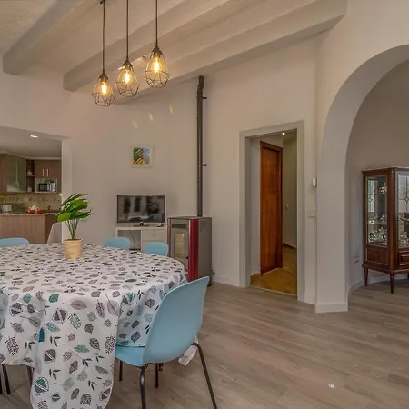Empurialola -encantadora Casa Con Jardin Cerca Del Centro -142