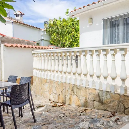 Holiday home Empurialola -encantadora Casa Con Jardin Cerca Del Centro -142